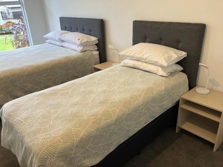 Tripinn Modern Motels & Affordable Accommodation Уэстпорт Экстерьер фото