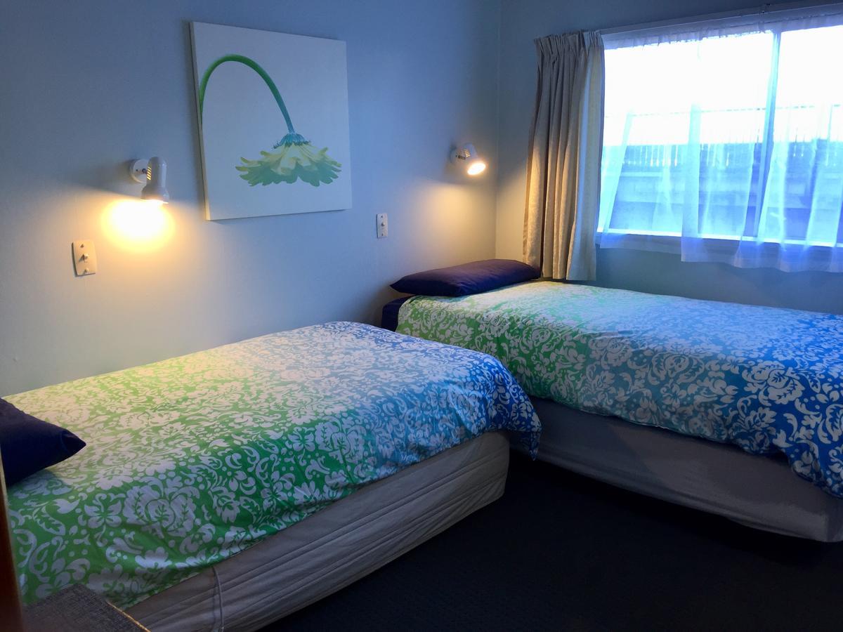 Tripinn Modern Motels & Affordable Accommodation Уэстпорт Экстерьер фото